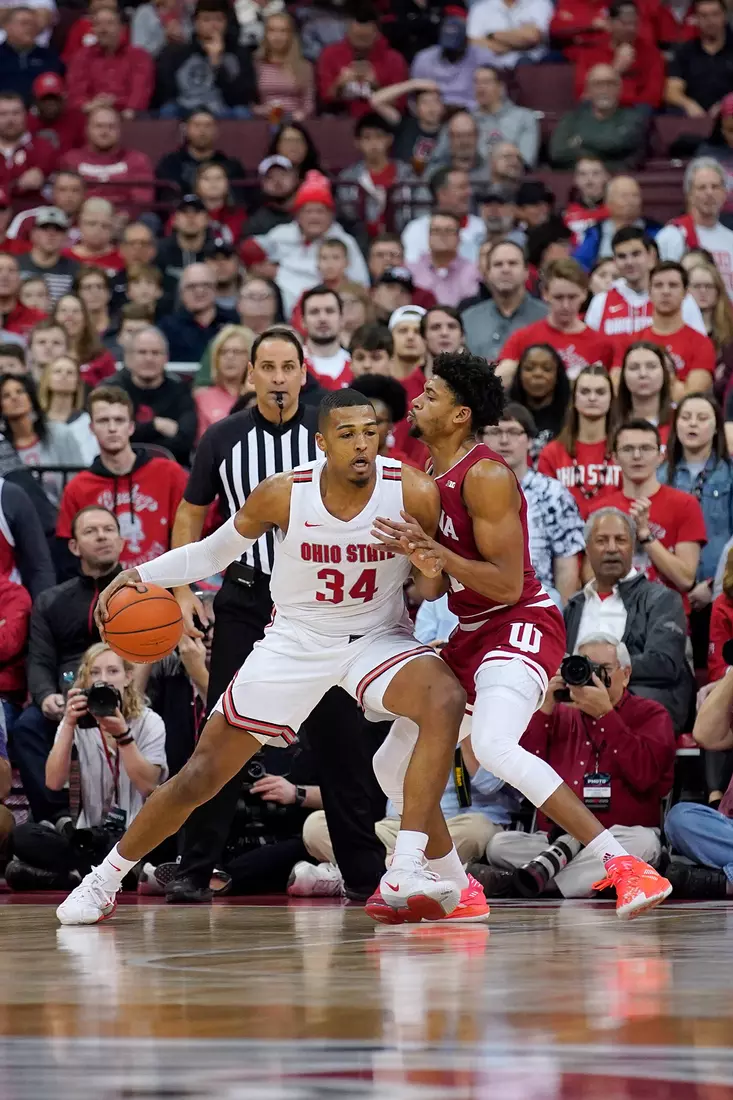Buckeyes Travel to Wisconsin for Sunday Matinee