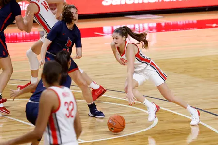 Buckeyes Defeat Duquesne in Season Opener, 82-47