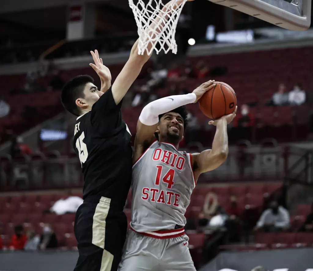 No. 15 Ohio State Edged by Purdue, 67-65