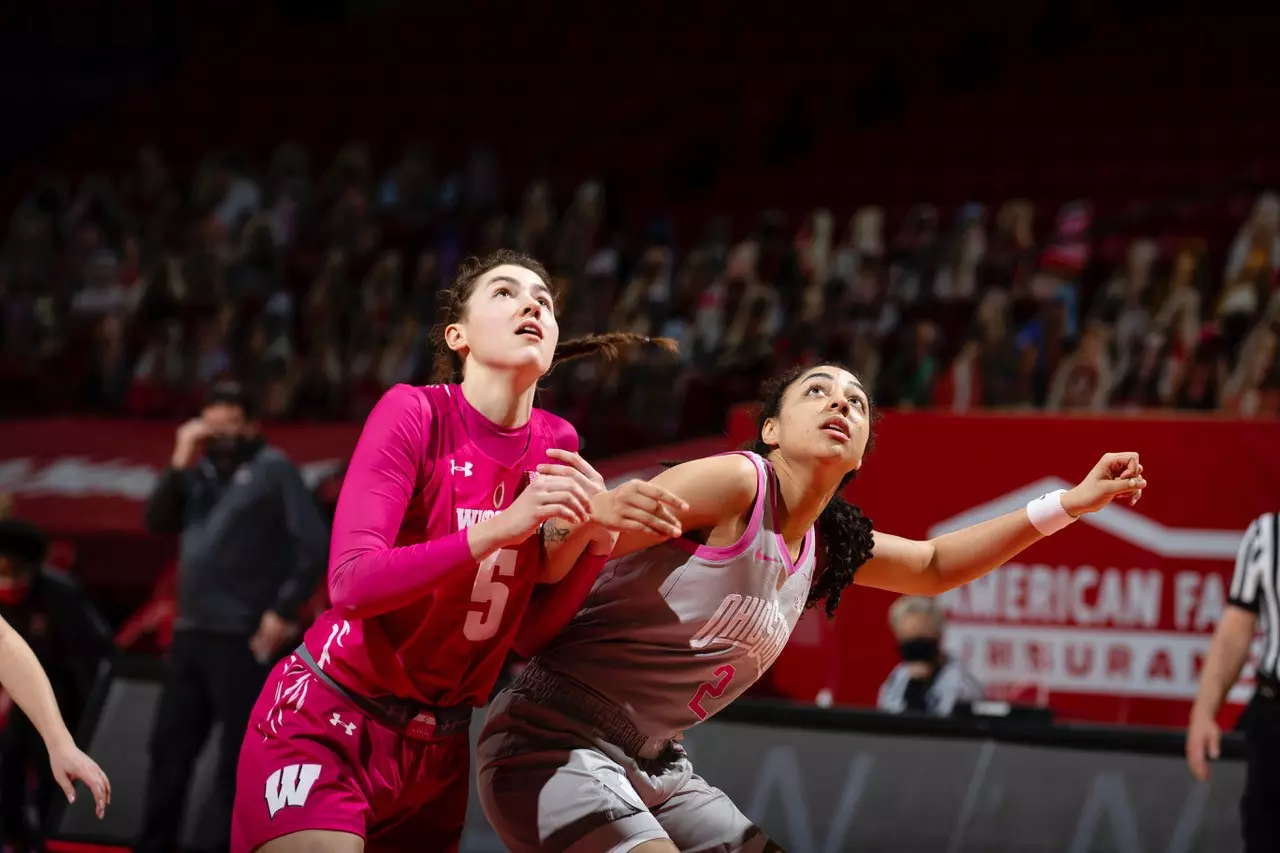 Buckeyes Fall to Wisconsin 75-70