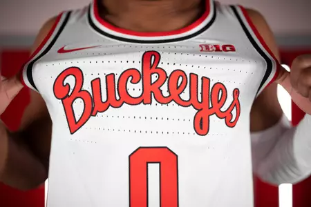 ???? Men’s Basketball Unveils New Throwback Uniform