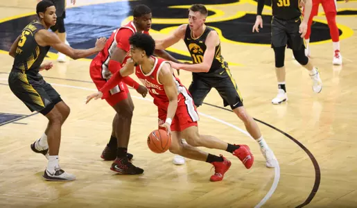 Buckeyes Pick Up 89-85 Win at No. 8 Iowa