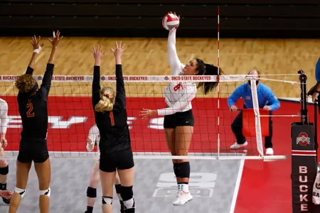 Buckeyes Visit Nebraska for Top-15 Battle