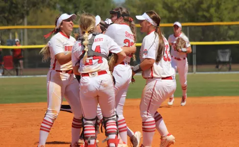 Smith, Hackenbracht Key Doubleheader Split with Northwestern