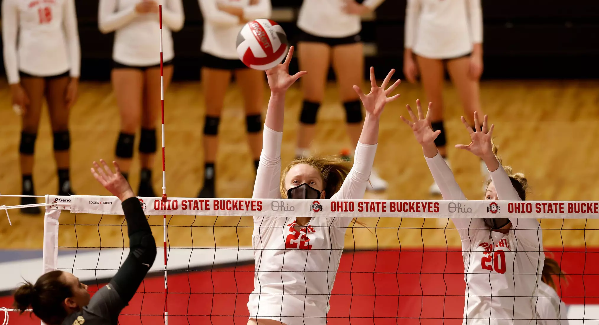 Emily Londot Earns AVCA National Freshman of the Year Award