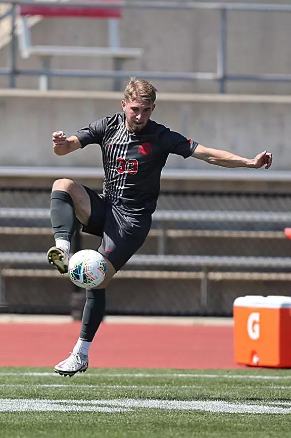 Buzzas, Wootton Named 2021 Captains