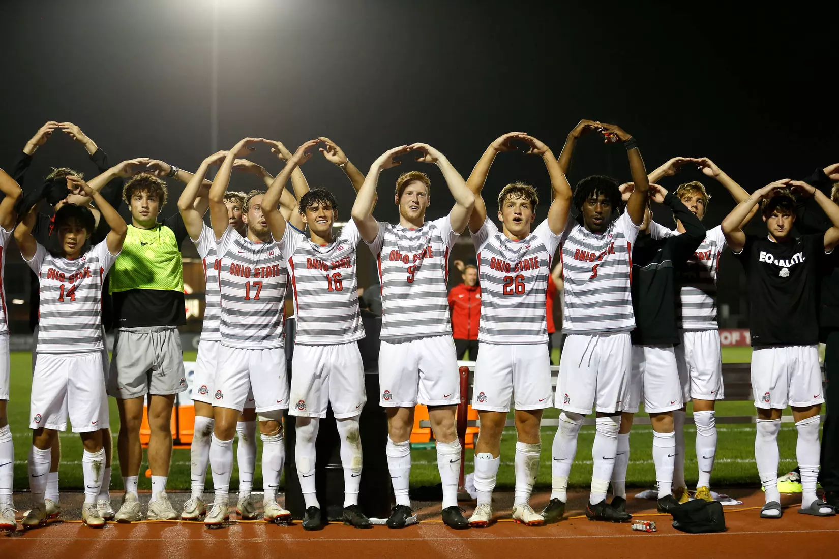 Ohio State Scores Twice in Final 45 to Down Vikings