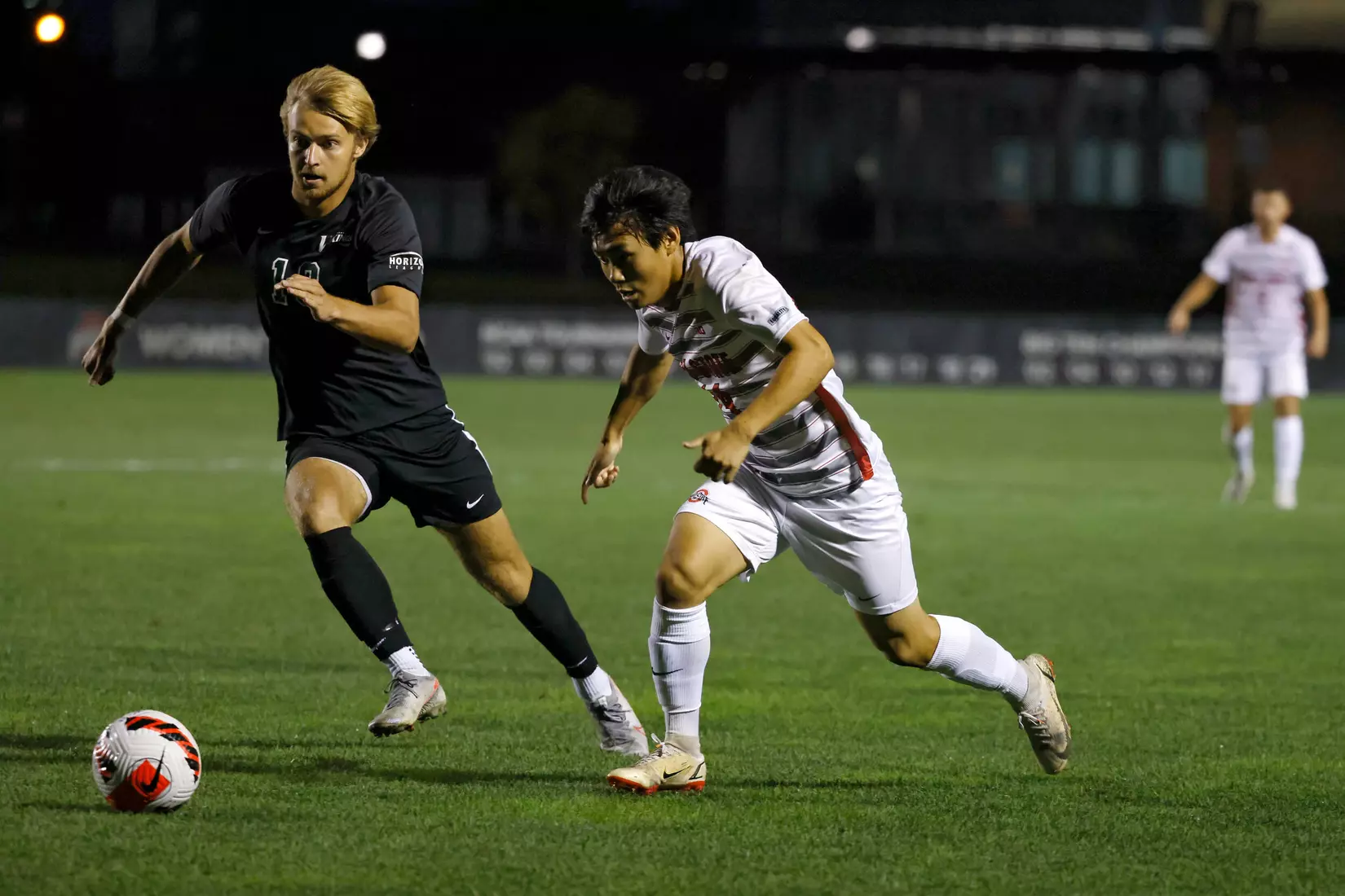 Ohio State Scores Twice in Final 45 to Down Vikings