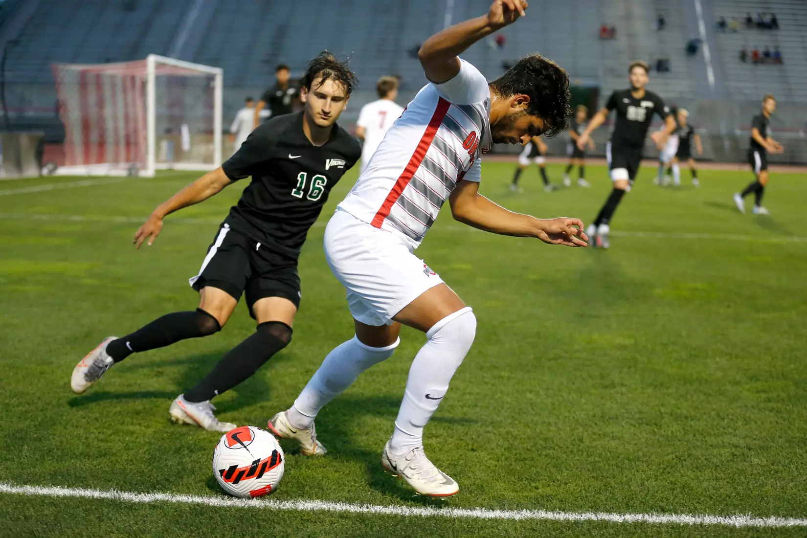 Ohio State Scores Twice in Final 45 to Down Vikings