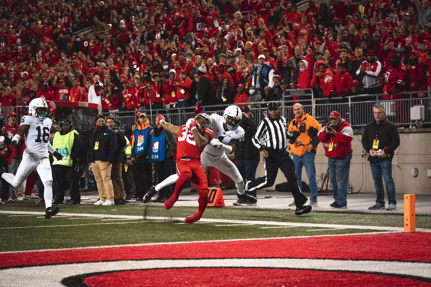 Buckeyes Outlast Nittany Lions, 33-24