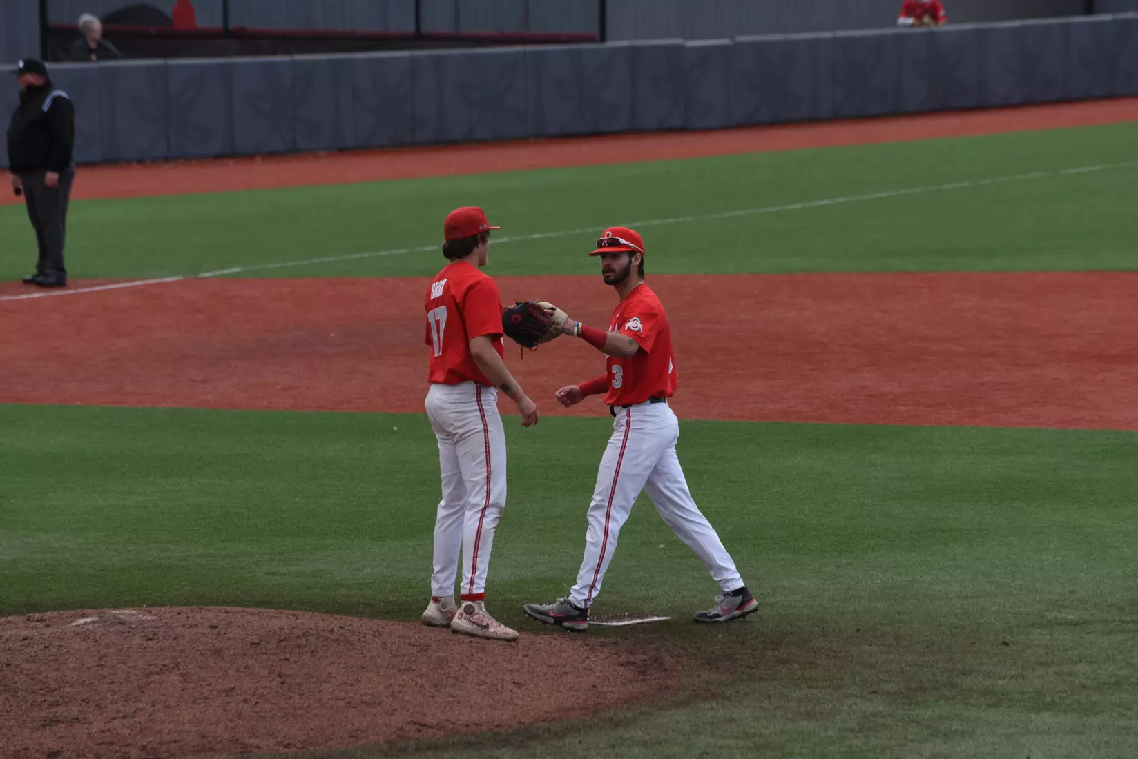 Gray Staves Off Scarlet, Wins 7-6 And Takes Series