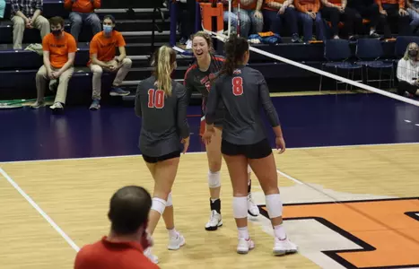 Buckeyes Remain 10th in AVCA Poll