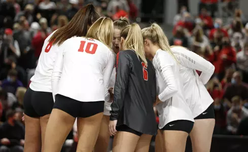 Women’s Volleyball Adds Two Signees