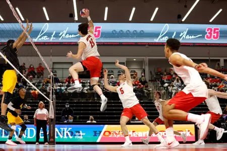 West Coast Trip A Homecoming for Several Buckeyes