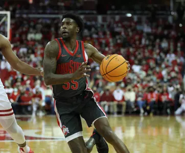 Five in Double Figures in 78-68 Loss at Wisconsin