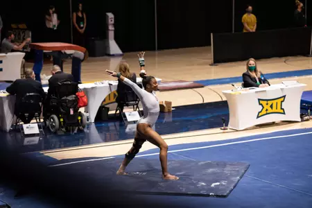 Edwards, Vetter Named B1G Gymnasts to Watch