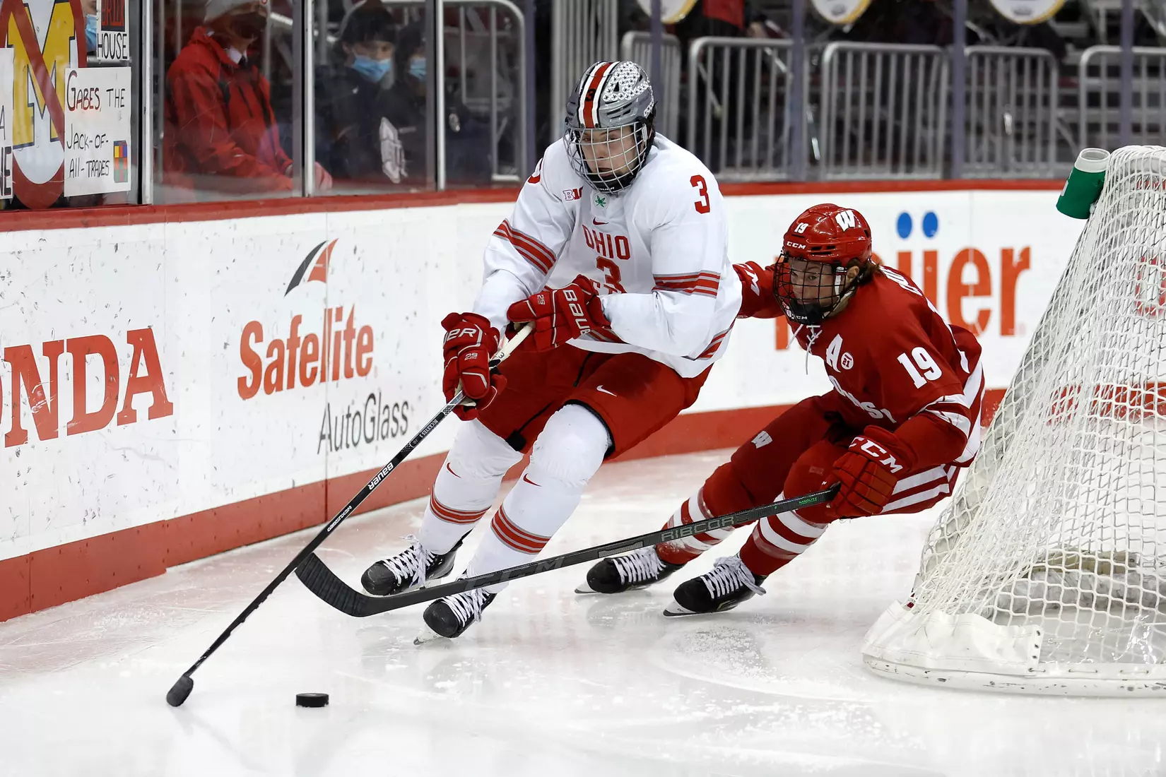 No. 9/8 Buckeyes Beat Badgers, 6-2
