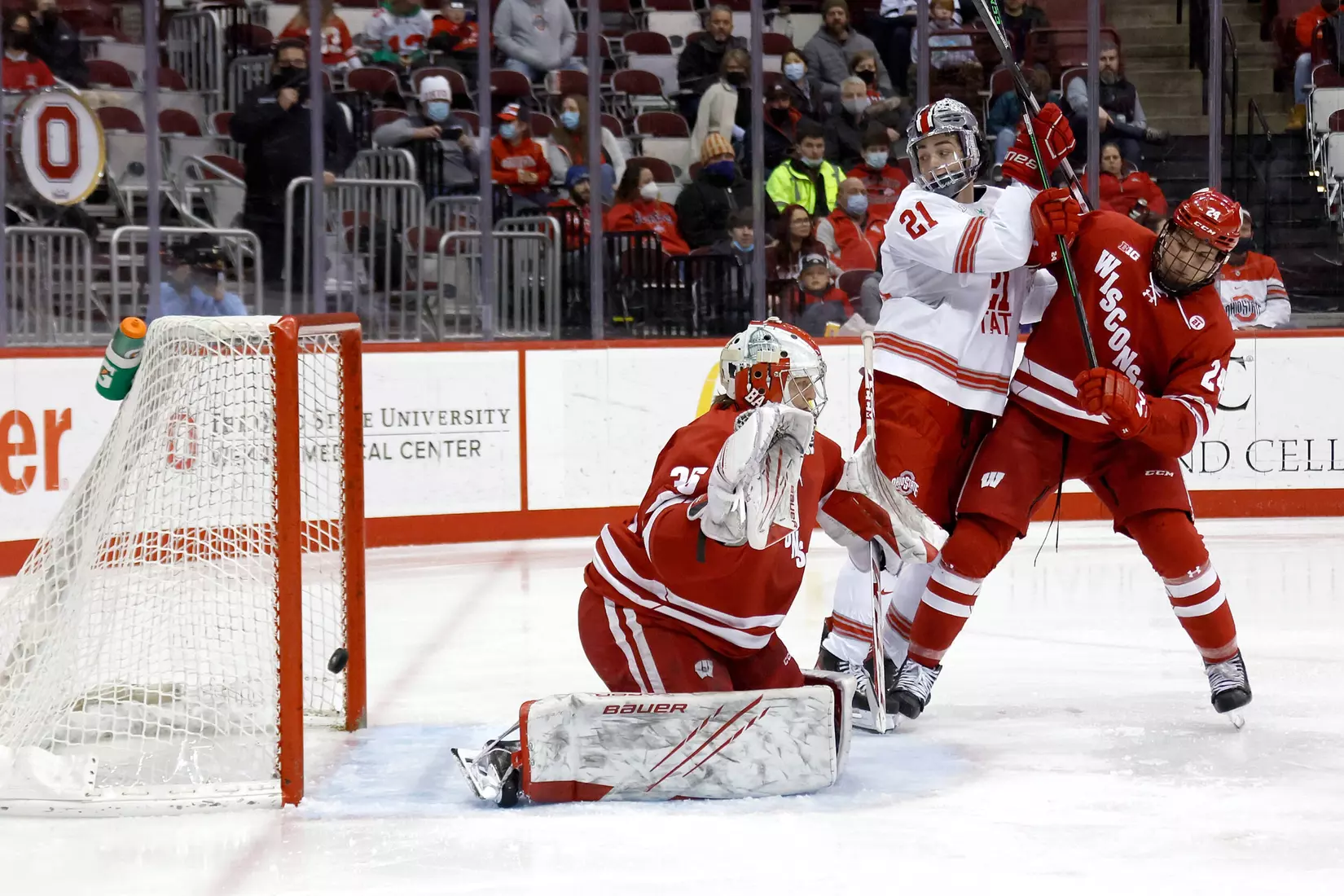 No. 9/8 Buckeyes Beat Badgers, 6-2