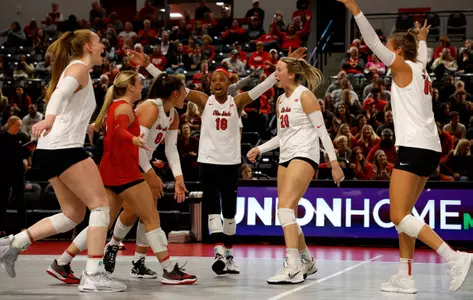Ohio State Hosts Mid-Week Rivalry Match Against Michigan