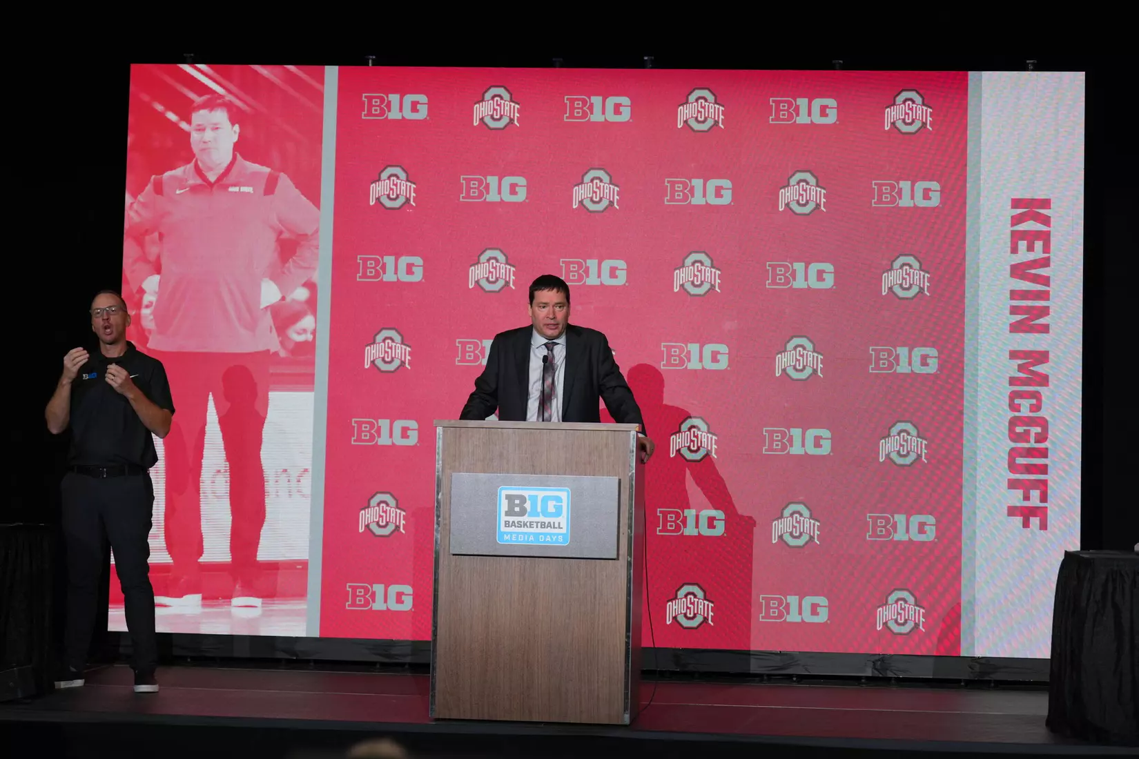 Women’s Basketball Takes Part in Big Ten Media Day