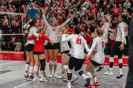 Ohio State Sweeps USC to Advance to Third-Straight NCAA Regionals