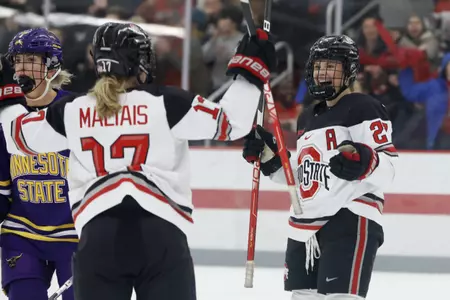 No. 1 Buckeyes Down Mavericks, 6-2