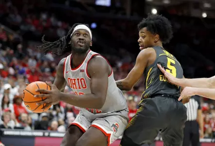 Buckeyes Hit the Road Looking for Sweep of Iowa