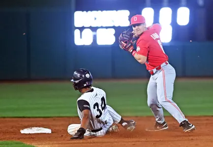 Baseball Defeated By GCU, 7-5, in Series Finale