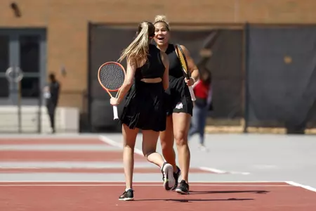 No. 9 Buckeyes Blank Scarlet Knights, 4-0