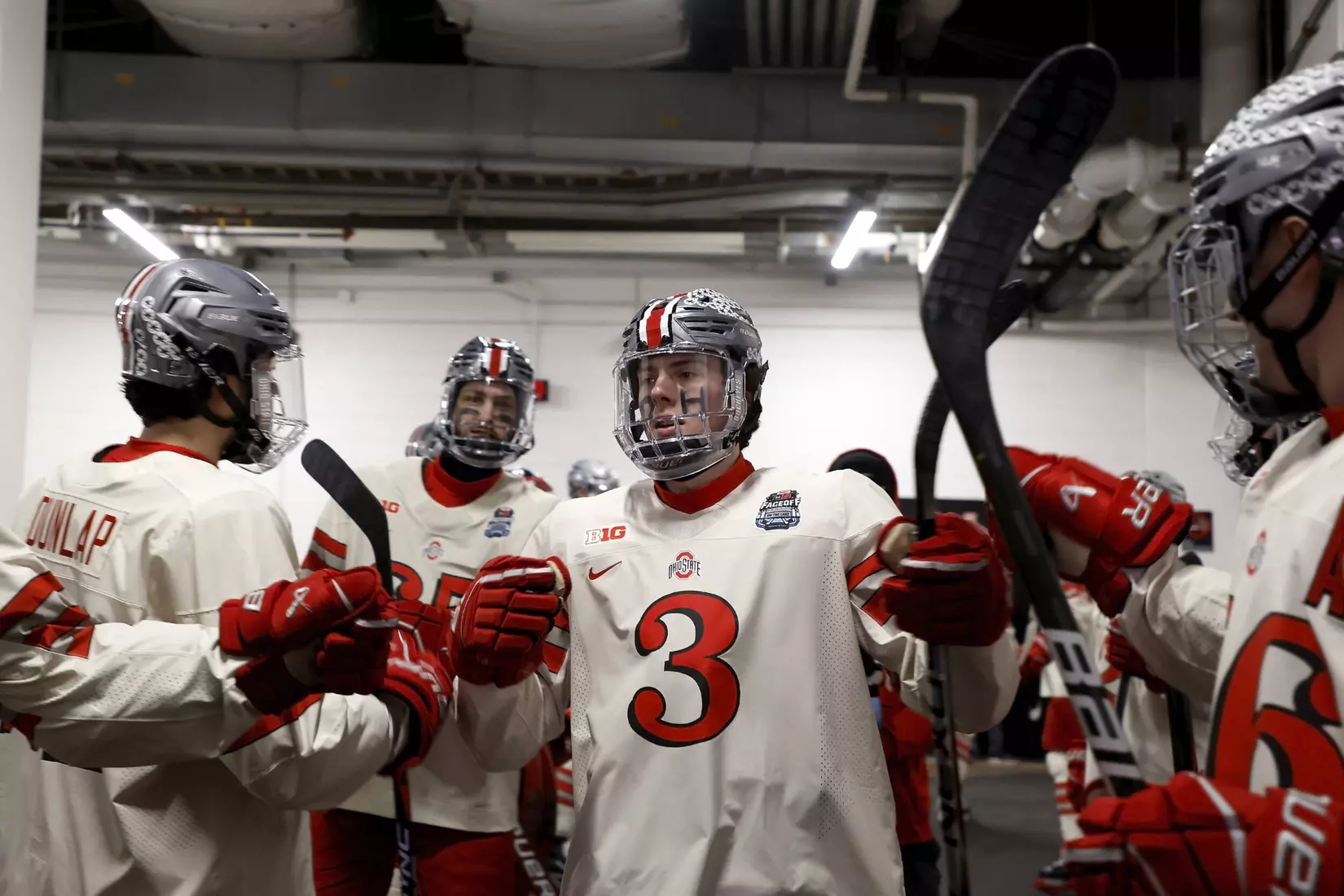 Cole McWard Signs with Vancouver Canucks