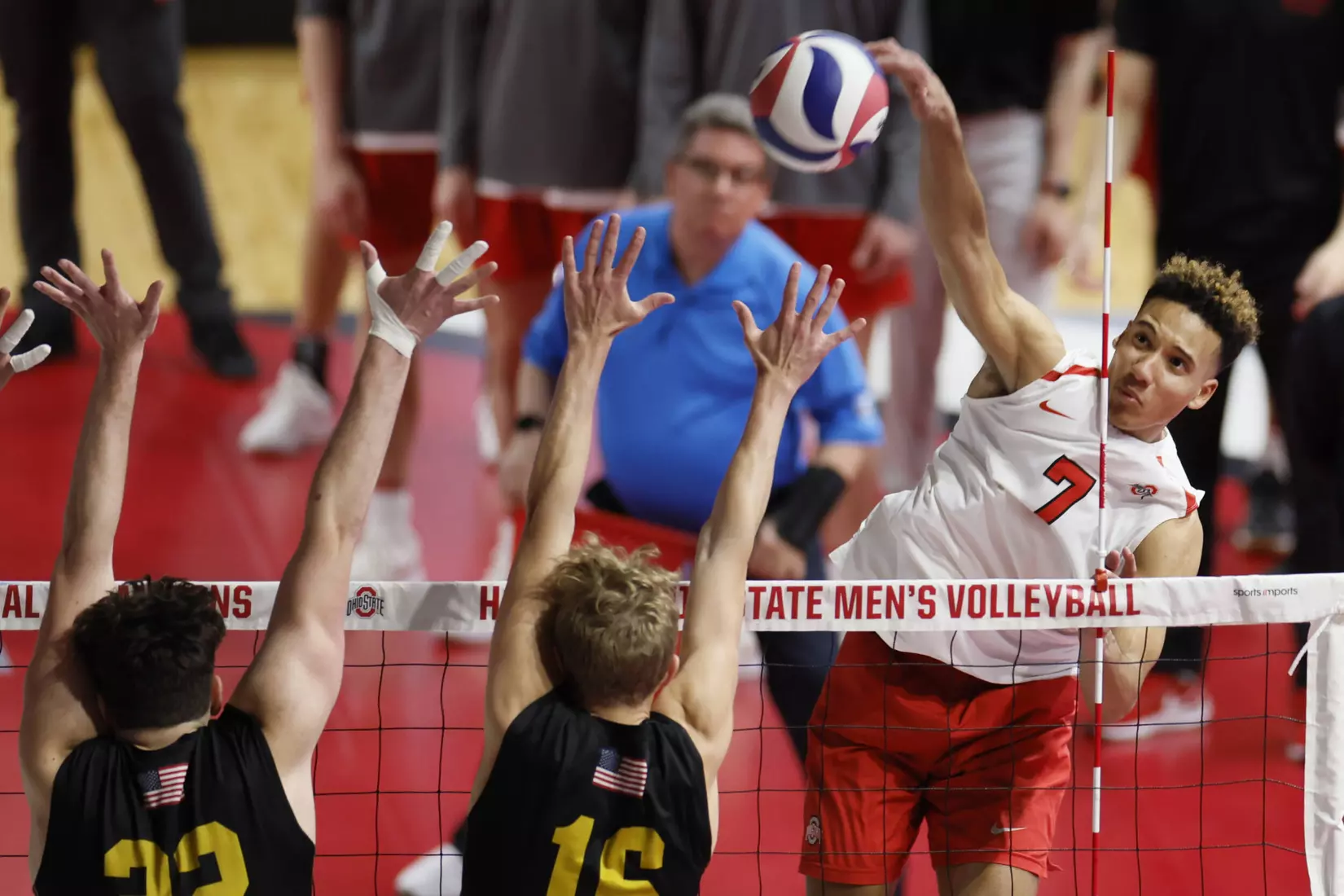 Pasteur Reaches 1,000 Career Kills in 3-0 Sweep of Mastodons