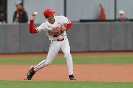 Baseball Wraps Up Road Schedule at Iowa