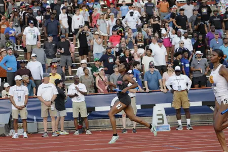 Buckeyes Break 4×100 Program Record in NCAA Semifinals