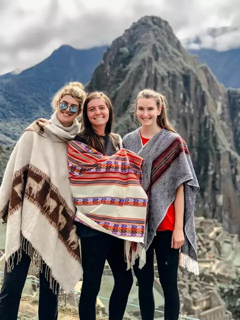 Women's Volleyball Peru