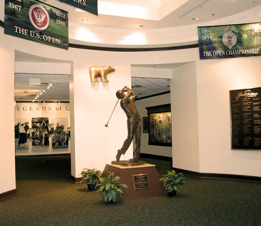 Nicklaus statue