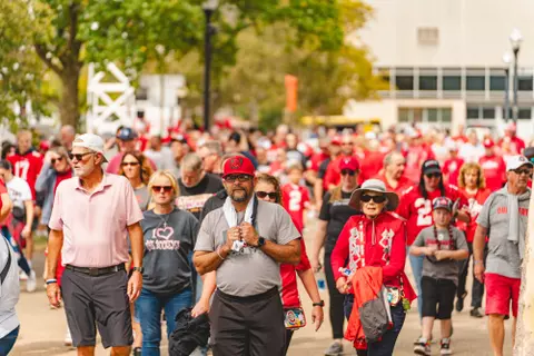 Fans going to the shoe