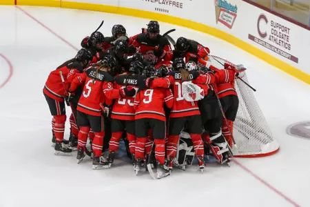 Ohio State women's hockey team pregame huddle
