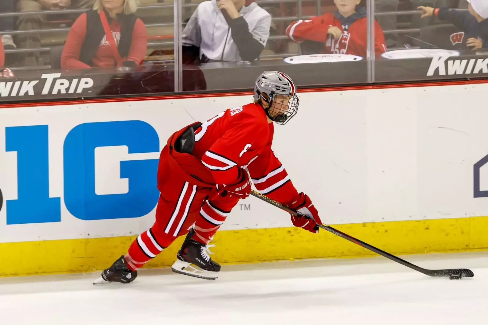 Men's hockey at Wisconsin (10/18/2024)