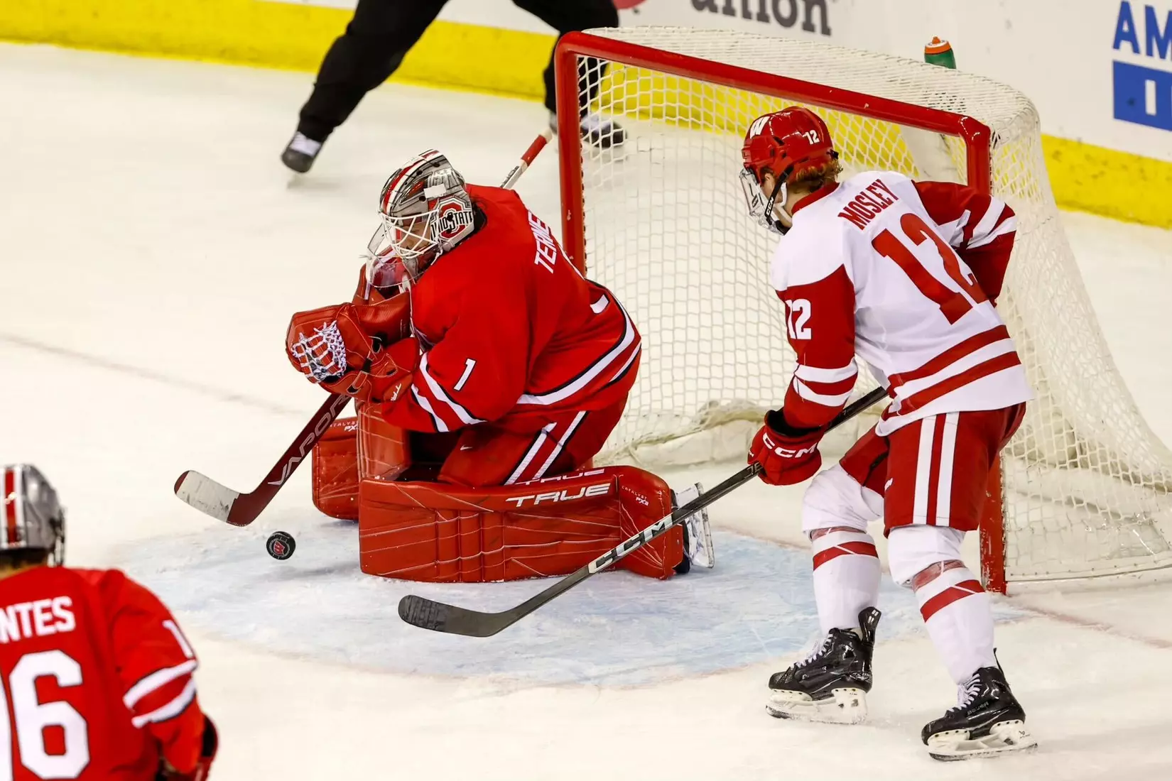 Men's hockey at Wisconsin (10/18/2024)