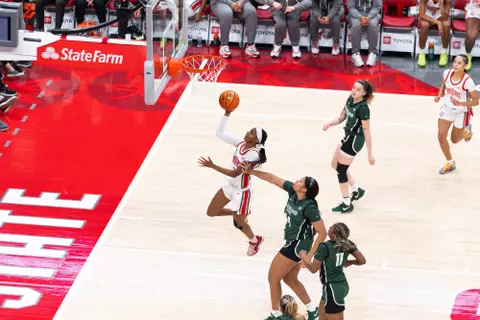 Women's basketball vs CSU player making shot