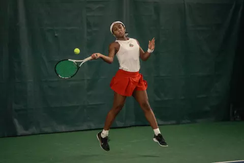 Women's tennis defeats Georgia 4-3 in the first round of the 2024 ITA National Team Indoor Championship