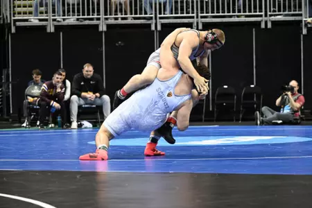 Feldman 5th at NCAA WR 32324