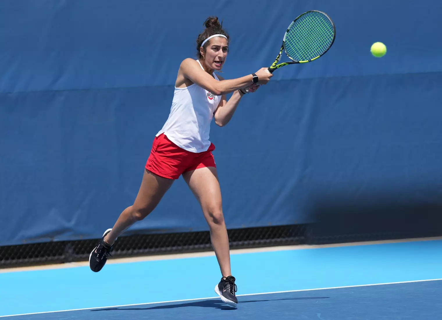Women's tennis defeats Penn State 4-1 in the Big Ten Tournament quarterfinals