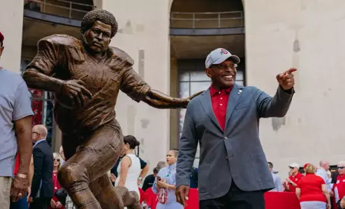 Archie Statue