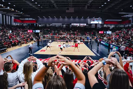 Women's Volleyball v Miami