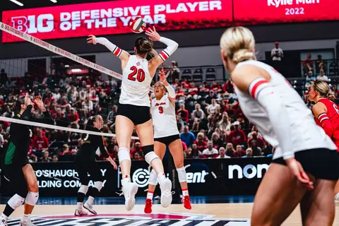 Women's Volleyball v Miami
