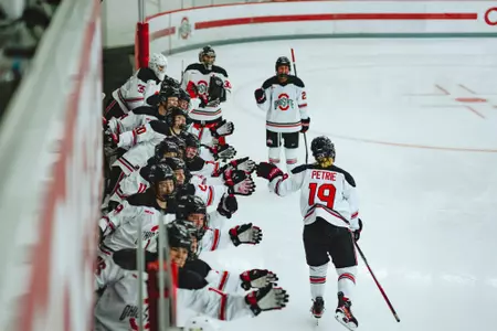 women's hockey vs duluth