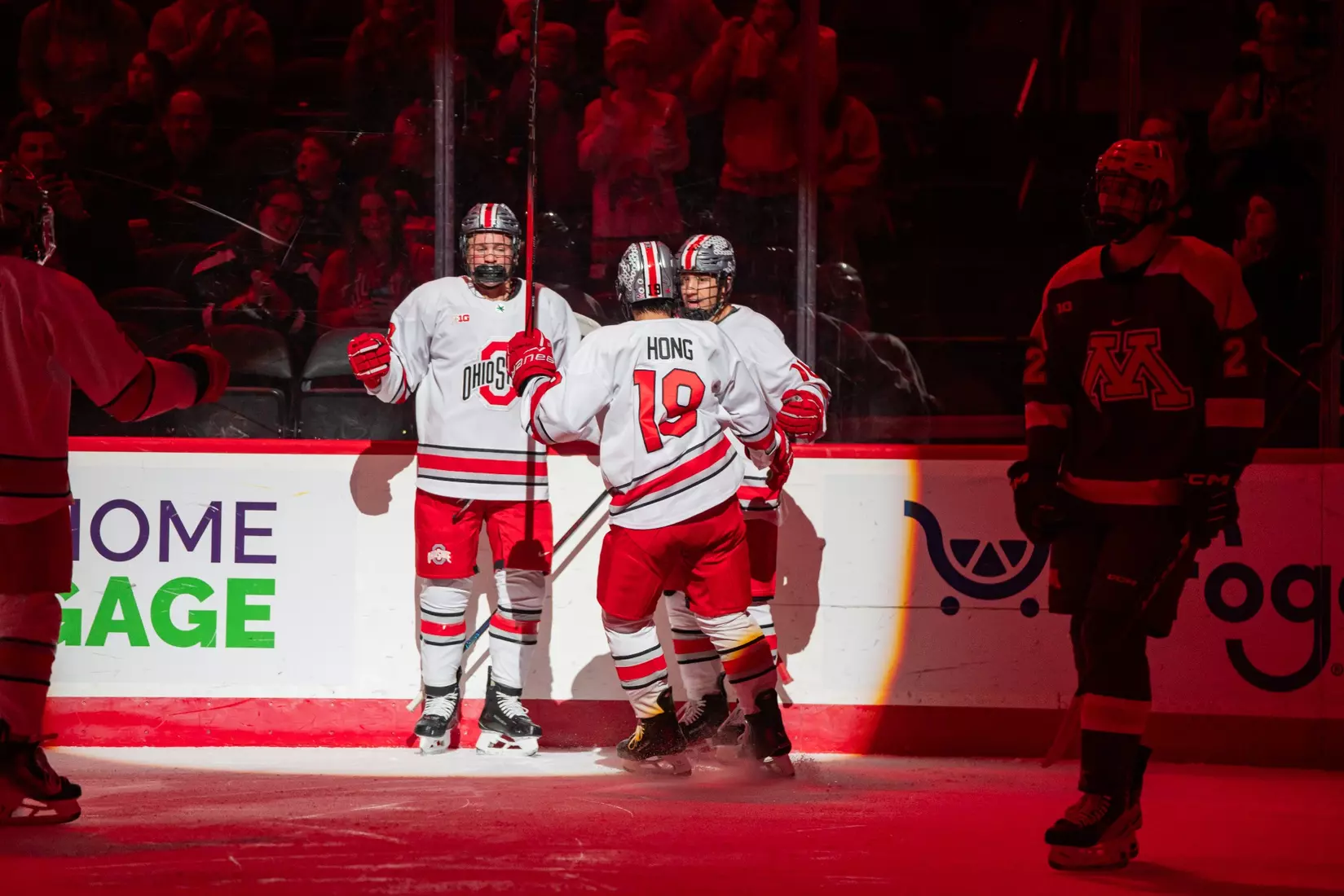 Men's hockey defeats Minnesota 5-1, Jan. 10, 2025