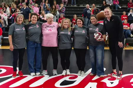 Ohio State vs. Illinois - pink match