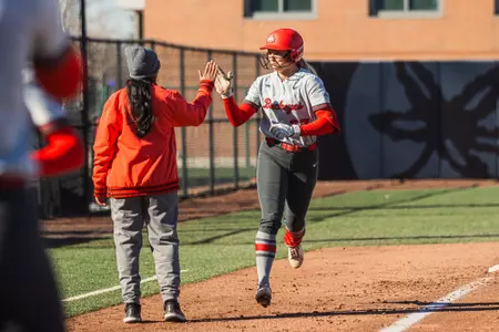 Softball vs. Green Bay